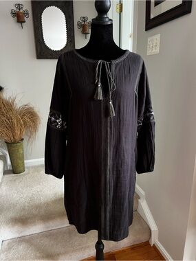 Lilla P Embroidered Cotton Gauze Tassel Shift Dress Size Small Black